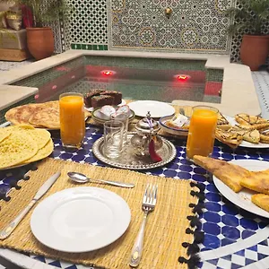 riad-diamant-bleu.hotelfesmorocco.com/
